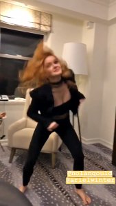 Ariel Winter TheFappeningBlog.com 1.jpg