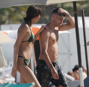 Yasmin Wijnaldum Sexy TheFappeningBlog.com 10.jpg