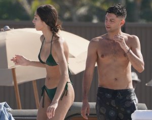 Yasmin Wijnaldum Sexy TheFappeningBlog.com 17.jpg