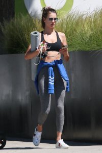 Alessandra Ambrosio Sexy TheFappeningBlog.com 5.JPG