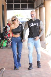 Michelle Lewin TheFappeningBlog.com 5.jpg