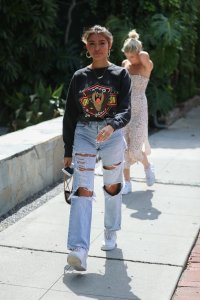 Madison Beer Sexy TheFappeningBlog.com 30.jpg