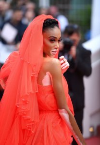 Winnie Harlow Sexy TheFappeningBlog.com 7.jpg