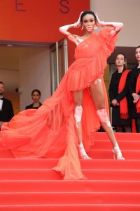 Winnie Harlow Sexy TheFappeningBlog.com 15.jpg