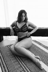 Ashley Graham Sexy TheFappeningBlog.com 5.jpg