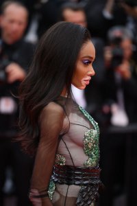 Winnie Harlow Sexy TheFappeningBlog.com 4.jpg