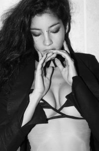 Emilie Payet Sexy & Topless-1.jpg