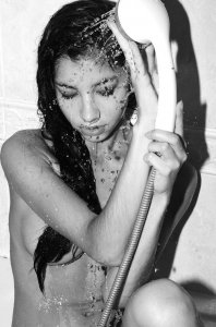 Emilie Payet Sexy & Topless-3.jpg