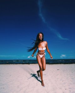 Leomie Anderson Nude & Sexy TheFappeningBlog.com 33.jpg