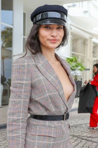 Shanina Shaik Braless Sexy TheFappeningBlog.com 12.jpg