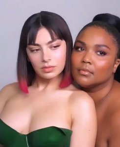 Charli XCX  Nude Sexy  TheFappeningBlog.com 4.jpg