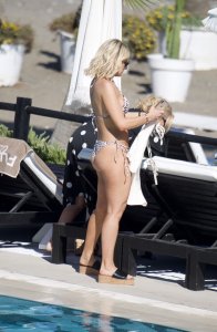 Danielle Armstrong Sexy TheFappeningBlog.com 19.jpg