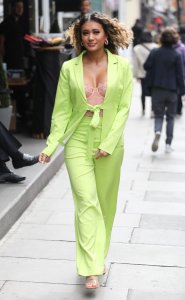 Kaz Crossley See Through Nude TheFappeningBlog.com 2.jpg