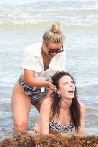 AnneKee Molenaar, Mikky Kiemeney Sexy TheFappeningBlog.com 1.jpg