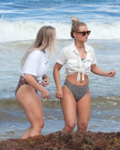 AnneKee Molenaar, Mikky Kiemeney Sexy TheFappeningBlog.com 17.jpg