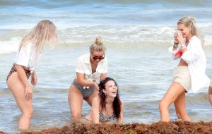 AnneKee Molenaar, Mikky Kiemeney Sexy TheFappeningBlog.com 23.jpg