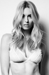 Elisabeth Giolito See Through & Sexy Nude TheFappeningBlog.com 12.jpg