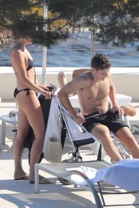 Charelle Schriek Sexy TheFappeningBlog.com 5.jpg