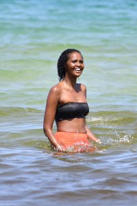 Sabina Gadecki, Ubah Hassan Sexy TheFappeningBlog.com 14.JPG