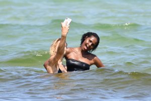 Sabina Gadecki, Ubah Hassan Sexy TheFappeningBlog.com 24.JPG