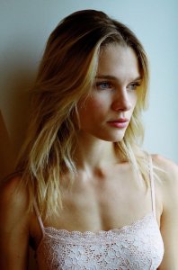 Eva Biechy Sexy & Topless 15.jpg