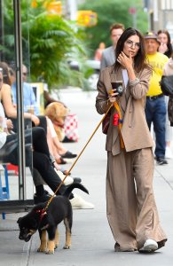 Emily Ratajkowski Sexy TheFappeningBlog.com 2.jpg