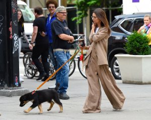 Emily Ratajkowski Sexy TheFappeningBlog.com 14.jpg