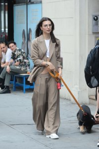 Emily Ratajkowski Sexy TheFappeningBlog.com 34.jpg