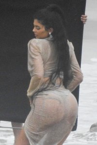 Kylie Jenner Sexy TheFappeningBlog.com 3.jpg