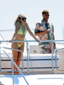 Perrie Edwards Sexy TheFappeningBlog.com 41.jpg
