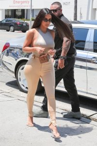 Kim Kardashian Sexy TheFappeningBlog.com 30.jpg