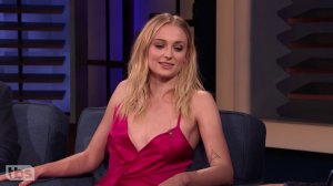 Sophie Turner Braless TheFappeningBlog.com 1.jpg