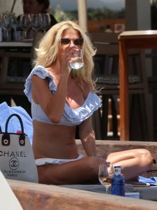 Victoria Silvstedt Sexy TheFappeningBlog.com 35.jpg