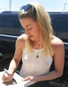 Amber Heard Braless TheFappeningBlog.com 2.jpg