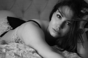 Sophie Simmons Nude Sexy TheFappeningBlog.com 4.jpg