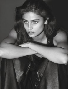 01-Taylor_Hill.jpg