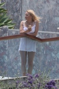 Pamela Anderson Nude Sexy TheFappeningBlog.com 10.jpg