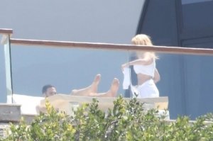 Pamela Anderson Nude Sexy TheFappeningBlog.com 17.jpg