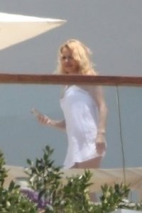 Pamela Anderson Nude Sexy TheFappeningBlog.com 42.jpg