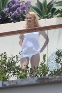 Pamela Anderson Nude Sexy TheFappeningBlog.com 46.jpg