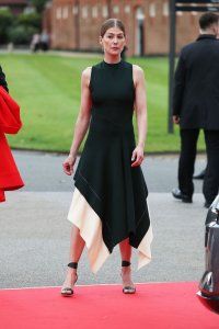 Rosamund Pike Sexy TheFappeningBlog.com 5.jpg