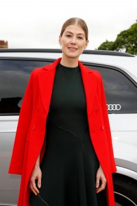 Rosamund Pike Sexy TheFappeningBlog.com 10.jpg