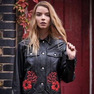 Anya Taylor Joy Sexy TheFappeningBlog.com 3.jpg