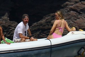 Kate Hudson Sexy TheFappeningBlog.com 2.jpg