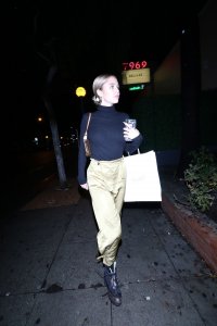 Delilah Hamlin Sexy TheFappeningBlog.com 4.jpg