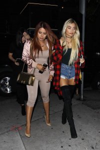 Pia Mia Perez Braless 9.jpg