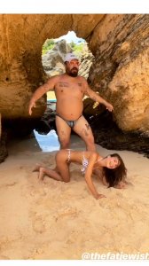 Emily Ratajkowski Sexy TheFappeningBlog.com 9.jpg