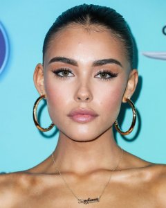 Madison Beer Sexy TheFappeningBlog.com 23.jpg