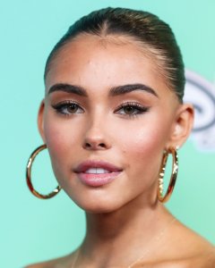 Madison Beer Sexy TheFappeningBlog.com 51.jpg