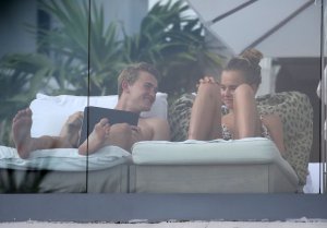 Annekee Molenaar Sexy TheFappeningBlog.com 15.jpg